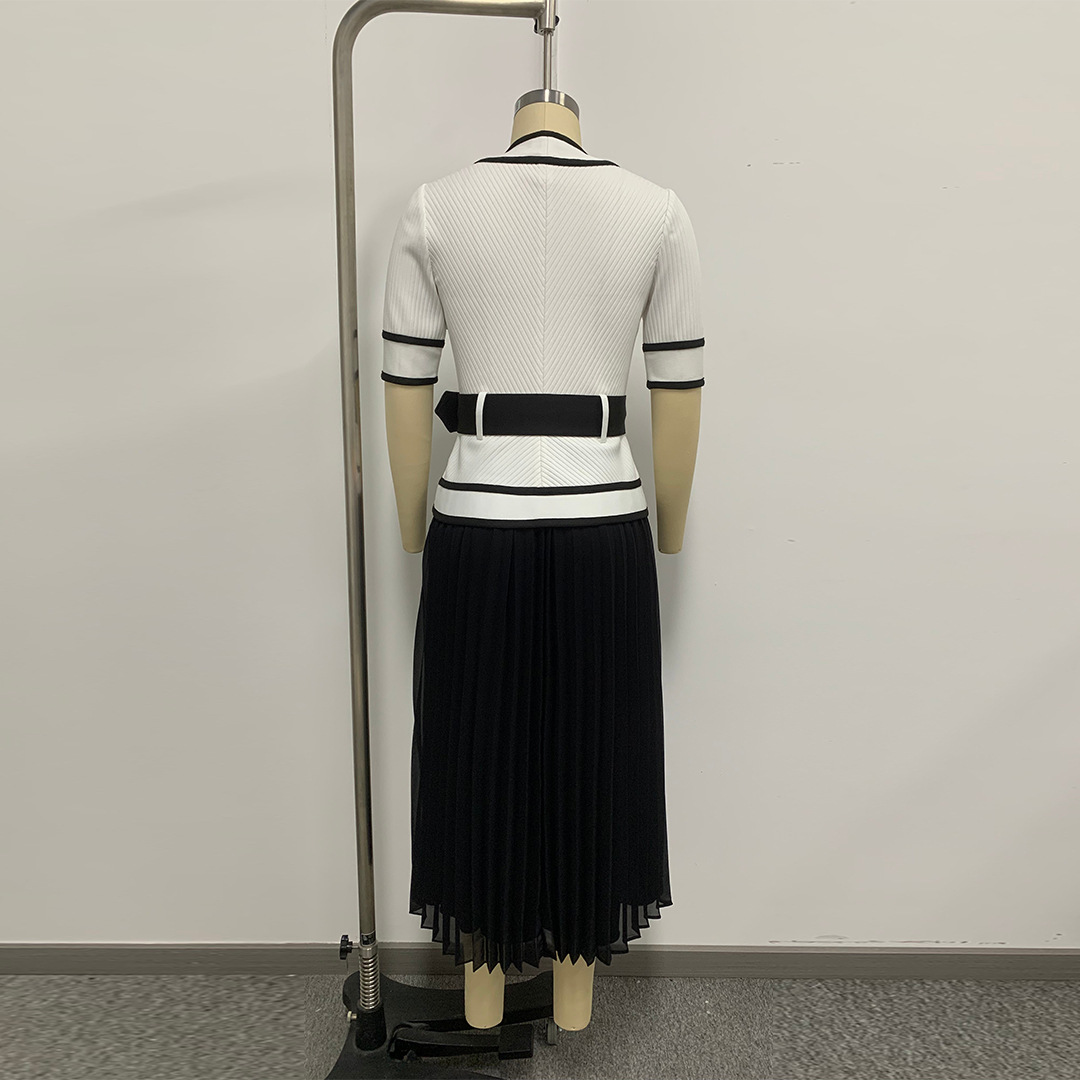 Sexy V-Ausschnitt Kleid mit Kn – Vintage Fashion Exhibition Bewertung und Preis