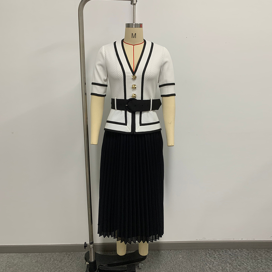 Sexy V-Ausschnitt Kleid mit Kn – Vintage Fashion Exhibition Bewertung und Preis